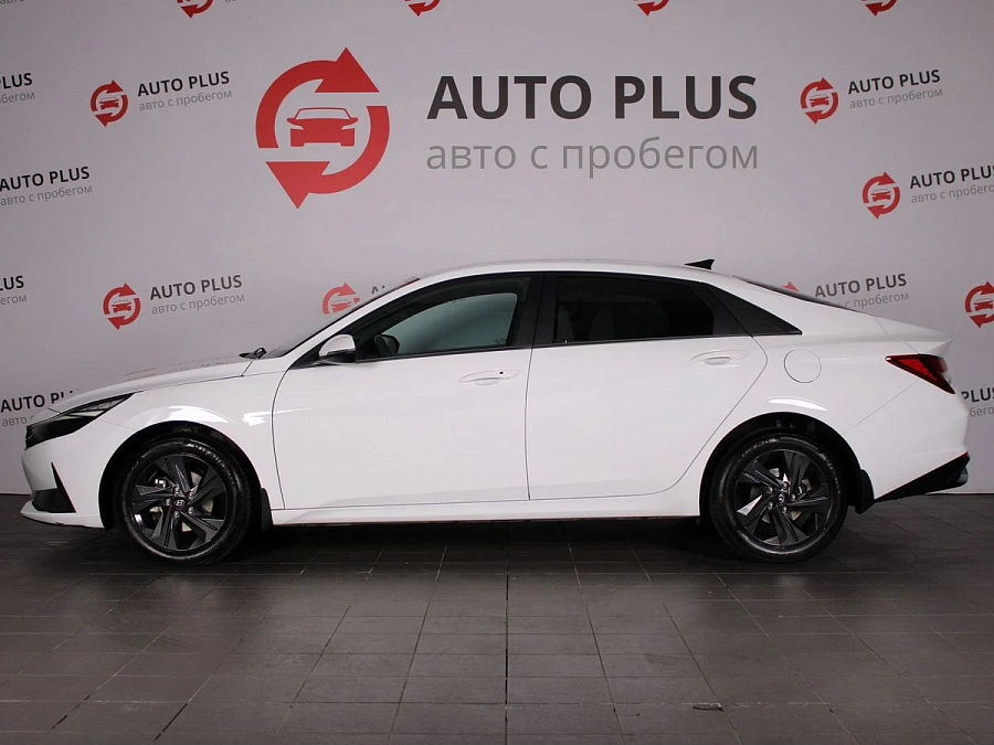 Hyundai Elantra, 2021г., передний привод, автомат