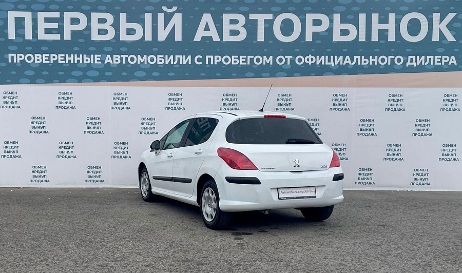 Peugeot 308, 2010г., передний привод, механика