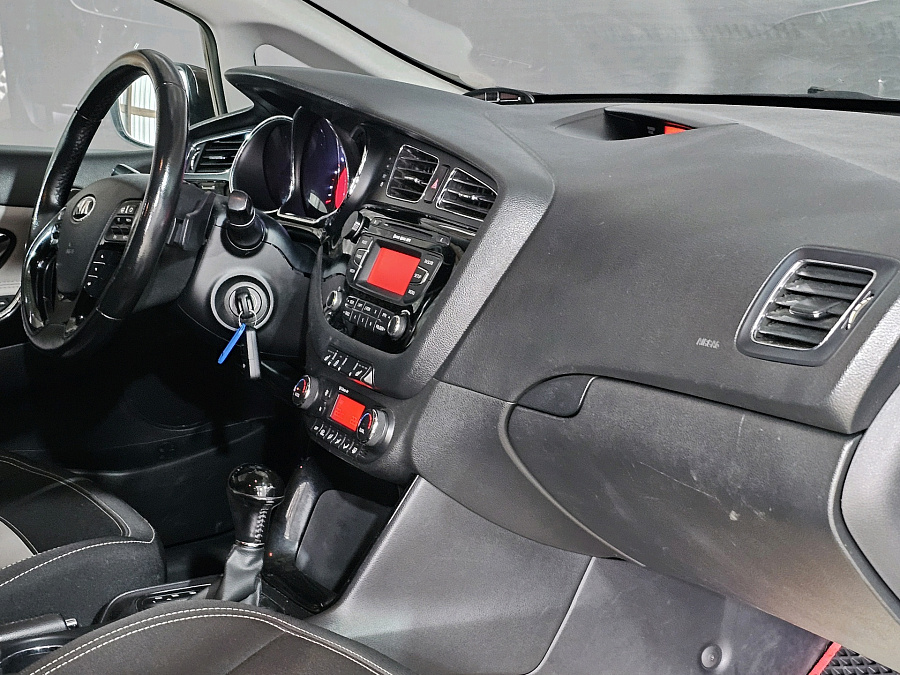 Kia Ceed, 2012г., передний привод, автомат