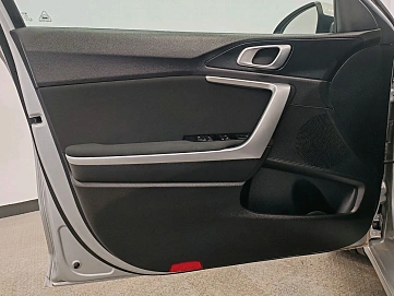 Kia Ceed, 2020г, передний привод, автомат