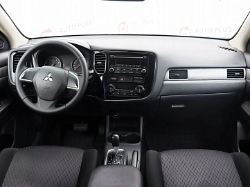 Mitsubishi Outlander, 2013г, передний привод, вариатор