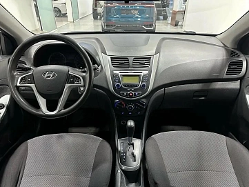 Hyundai Solaris, 2012г, передний привод, автомат