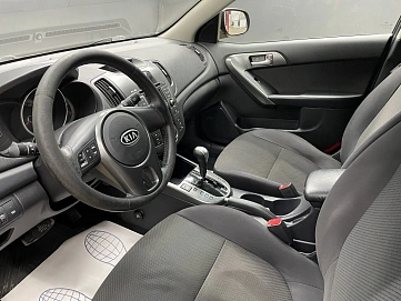 Kia Cerato, 2010г, передний привод, автомат