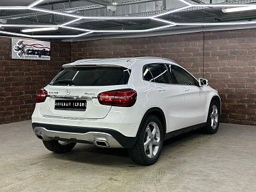 Mercedes-Benz , 2019г., полный привод, робот