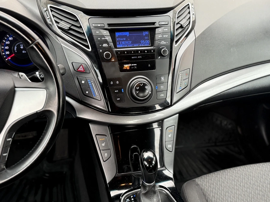 Hyundai i40, 2014г., передний привод, автомат