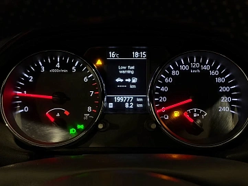 Nissan , 2011г., передний привод, механика