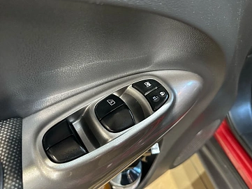 Nissan Juke, 2012г, передний привод, вариатор