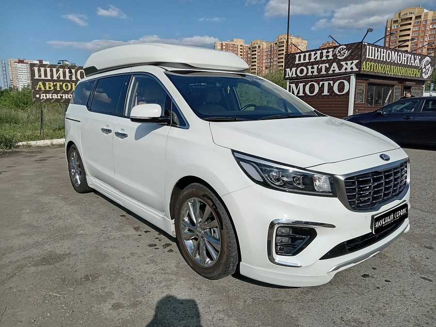 Kia Carnival, 2019г., передний привод, автомат