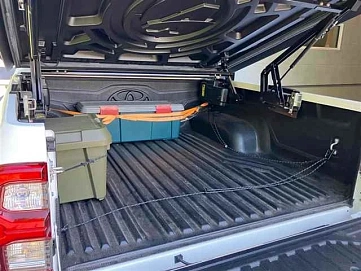 Toyota Hilux, 2022г, полный привод, автомат