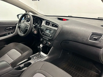 Kia Ceed, 2015г, передний привод, автомат