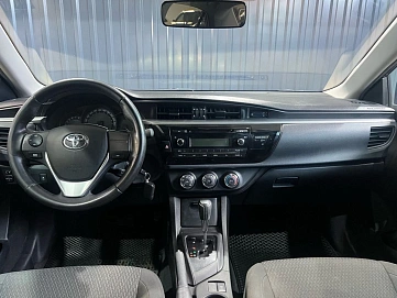 Toyota Corolla, 2013г, передний привод, автомат