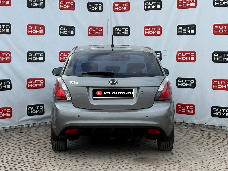 Kia Rio, 2010г., передний привод, автомат