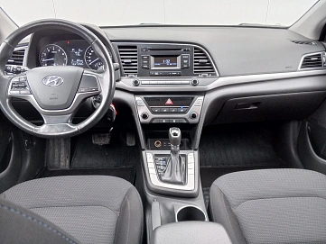 Hyundai Elantra, 2018г, передний привод, автомат
