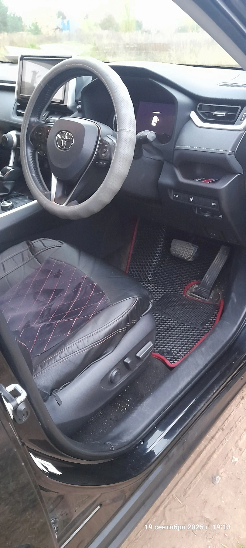 Toyota RAV4, 2019г., полный привод, вариатор