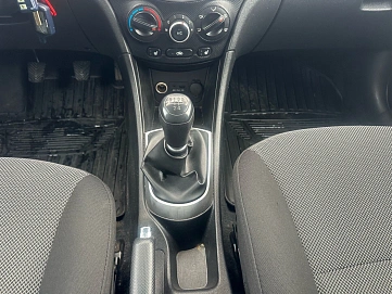 Hyundai Solaris, 2011г, передний привод, механика