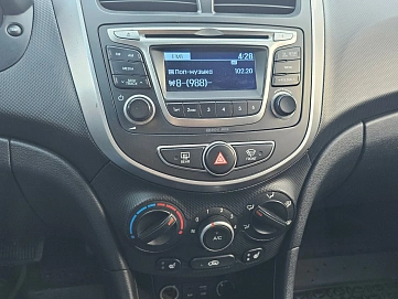 Hyundai Solaris, 2015г, передний привод, автомат