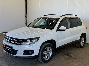 Volkswagen Tiguan, 2013г, передний привод, робот