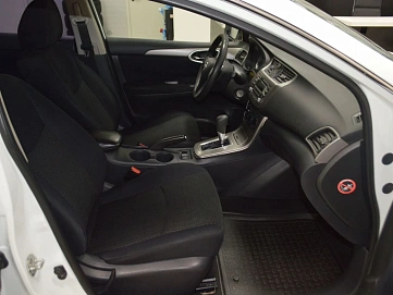 Nissan Sentra, 2015г, передний привод, вариатор