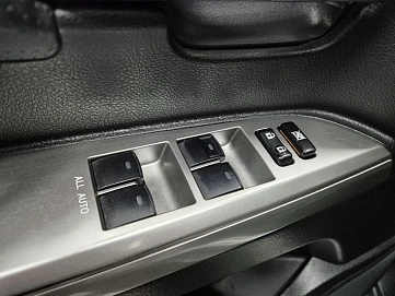 Toyota Land Cruiser, 2012г, полный привод, автомат