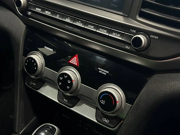 Hyundai Elantra, 2018г, передний привод, автомат