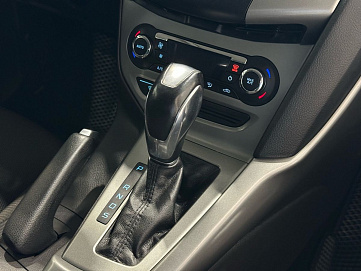 Ford Focus, 2014г, передний привод, робот