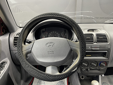 Hyundai Accent, 2005г, передний привод, механика
