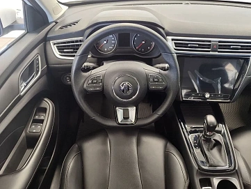 MG 5, 2023г, передний привод, автомат