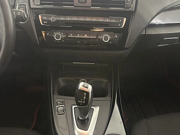 BMW 1 серии, 2013г, задний привод, автомат