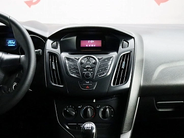Ford Focus, 2013г, передний привод, механика