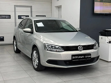 Volkswagen Jetta, 2014г, передний привод, автомат