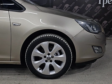 Opel Astra, 2011г, передний привод, автомат