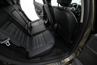 Renault Arkana, 2019г, передний привод, вариатор