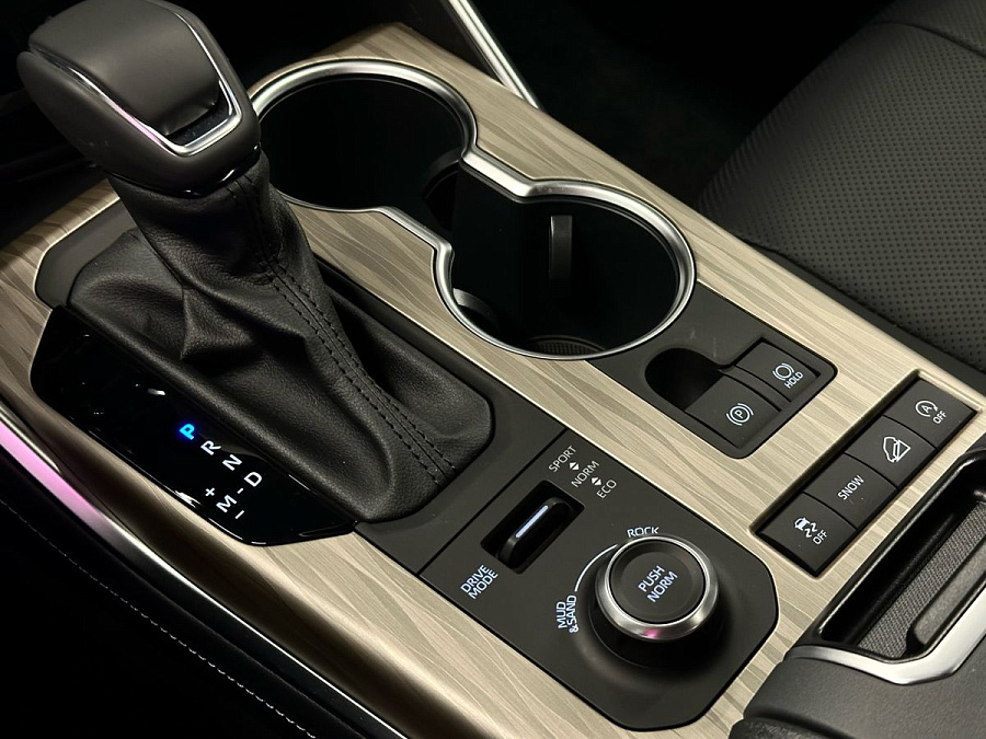 Toyota Highlander, 2025г., полный привод, автомат