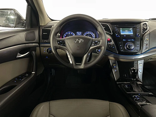 Hyundai i40, 2015г, передний привод, автомат