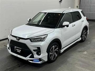 Toyota Raize, 2022г, полный привод, вариатор
