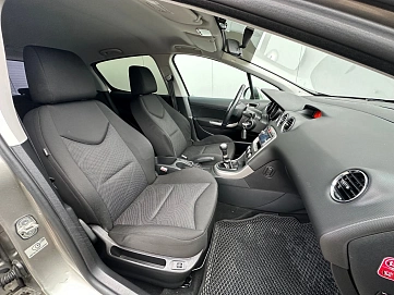 Peugeot 308, 2011г, передний привод, механика