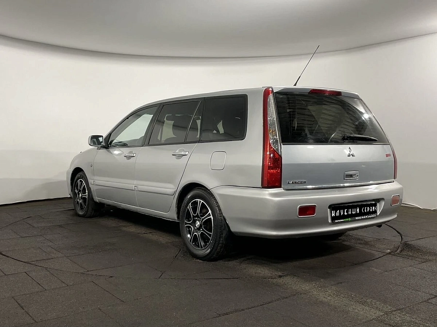 Mitsubishi Lancer, 2006г., передний привод, механика