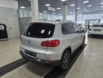 Volkswagen Tiguan, 2012г, полный привод, автомат