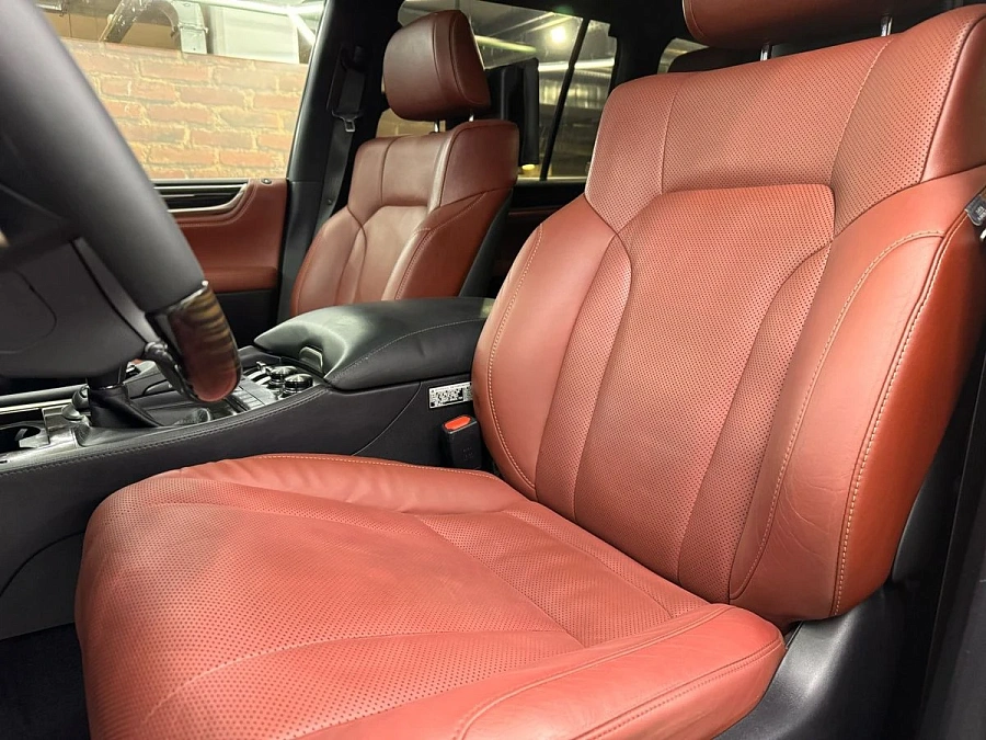 Lexus LX, 2017г., полный привод, автомат