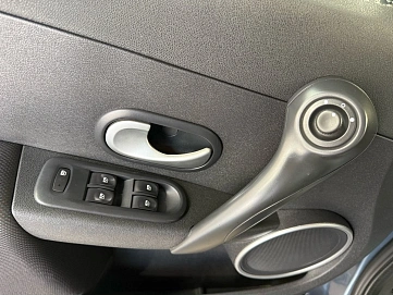 Renault Clio, 2007г., передний привод, автомат