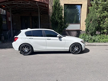 BMW 1 серии, 2012г, задний привод, автомат