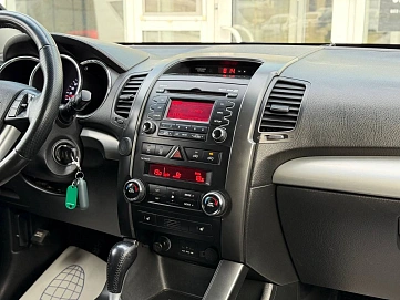 Kia Sorento, 2011г, полный привод, автомат