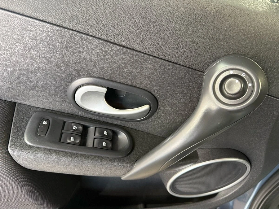 Renault Clio, 2007г., передний привод, автомат