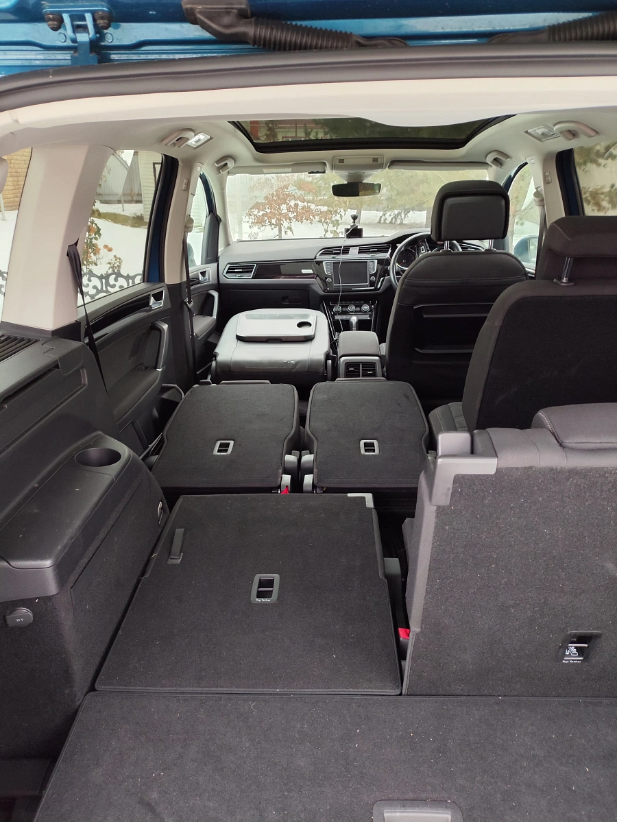 Volkswagen Touran, 2015г., передний привод, робот