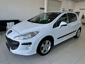 Peugeot 308, 2010г, передний привод, автомат