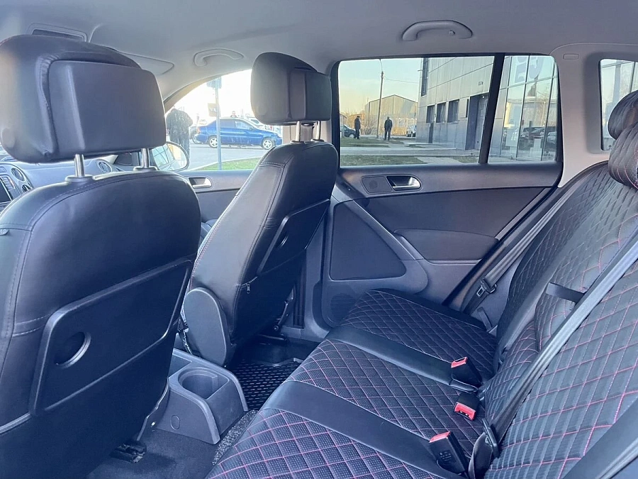 Volkswagen Tiguan, 2011г., передний привод, механика