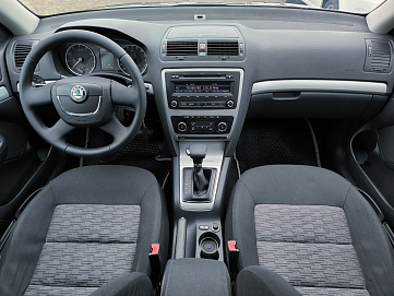 Skoda , 2012г., передний привод, автомат