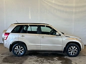 Suzuki Grand Vitara, 2011г., полный привод, механика