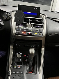 Lexus NX, 2015г, полный привод, автомат