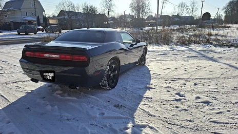 Dodge Challenger, 2011г, задний привод, автомат